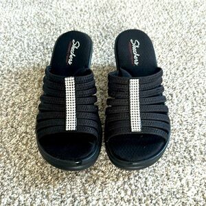 Sketchers Memory Foam sandals, NWOT